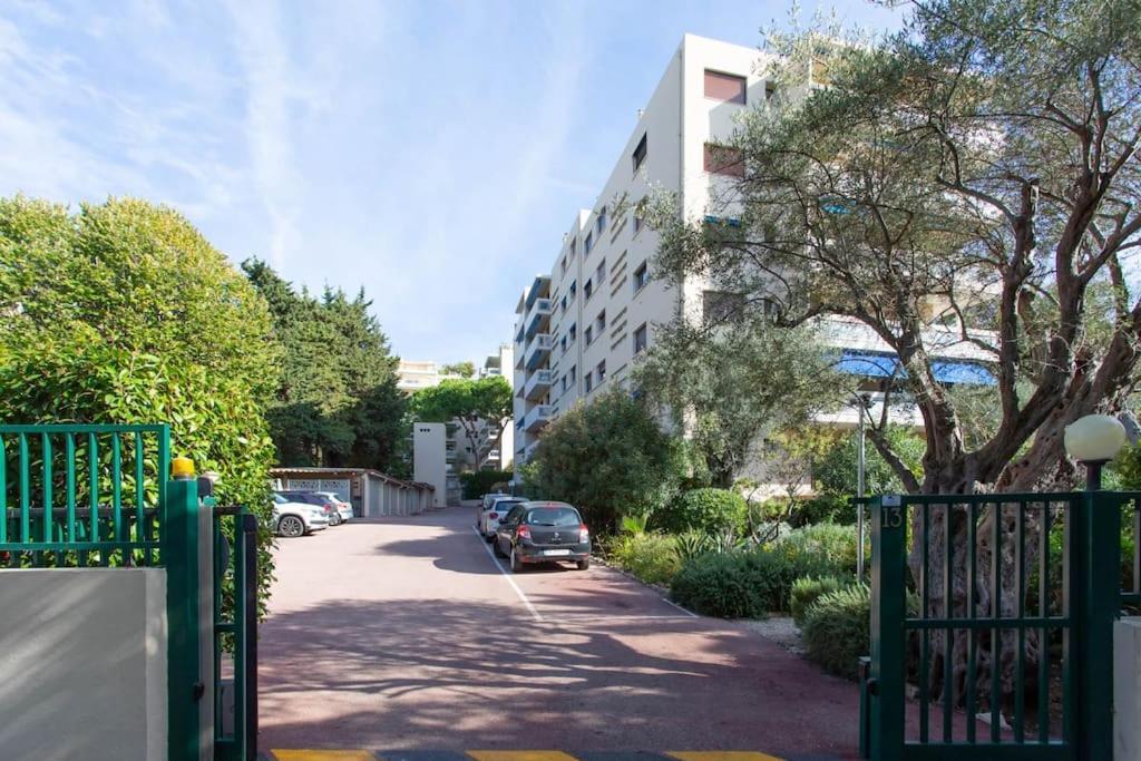 Ferienwohnung A6- 2 Bdr Incredible Sea View - Ac, Garage & Terrace Antibes Exterior foto